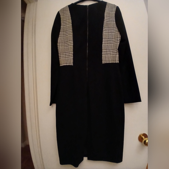 Judith &Charles Elegant Black Dress with Houndstooth Accents.Size 8 - Picture 5 of 10